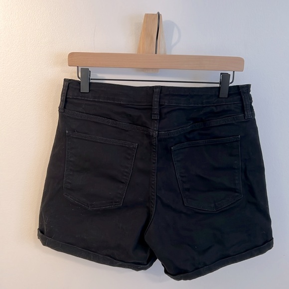 Universal Threads High Rise Midi Shorts in Black - Size 10/30R - Picture 2 of 3